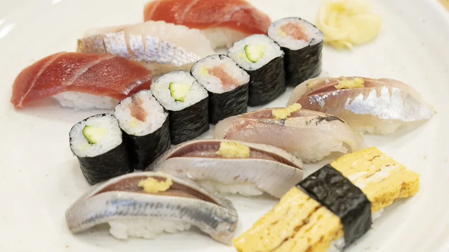 【三崎】ジャズが響く「寿司元」で優雅にいただく新鮮な海鮮にぎり