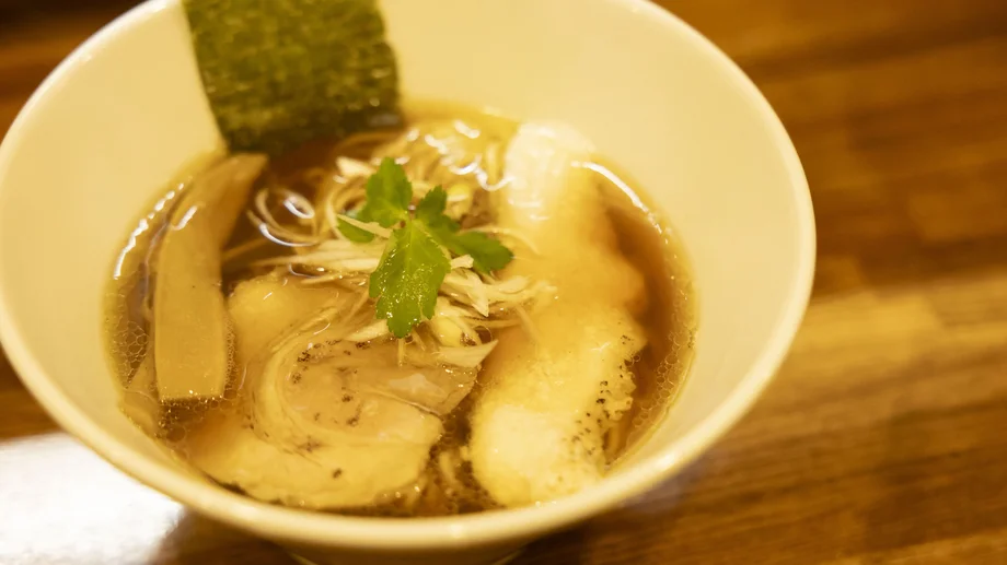 【三浦海岸】サンノゼから三浦へ、自然の一杯を届ける「中華そば あら井」