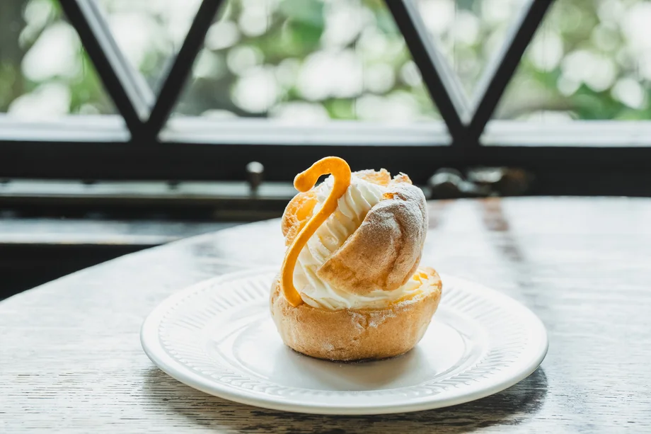 【葉山】4種類ブレンドした手絞り生クリームが絶品！　「ラ・マーレ・ド・チャヤ」のスワンシュー