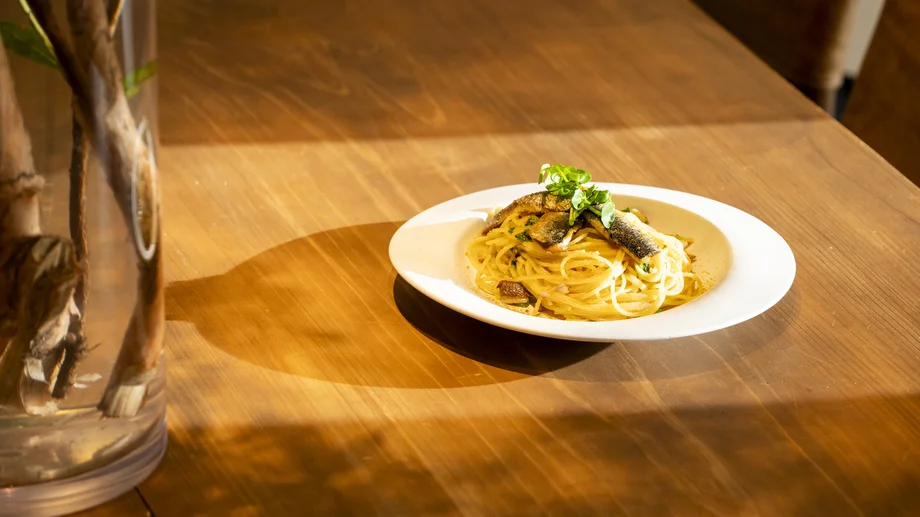 【逗子】店主こだわりパスタと自家製コンブチャが名物。幅広い世代が集う「E.M STAND」