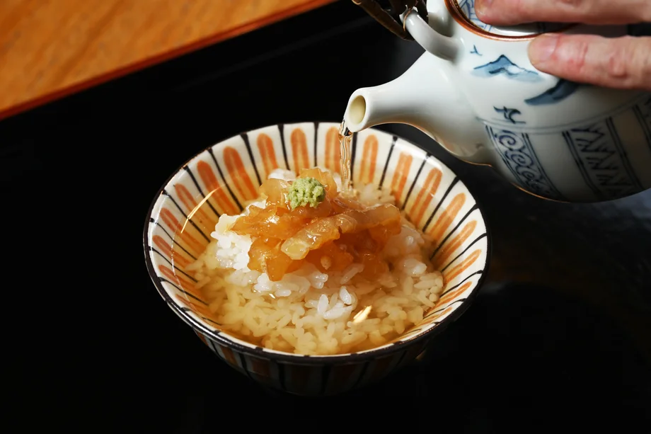 【葉山】有形文化財の空間で味わう葉山名物。創業300年「日影茶屋」の鯛茶漬け