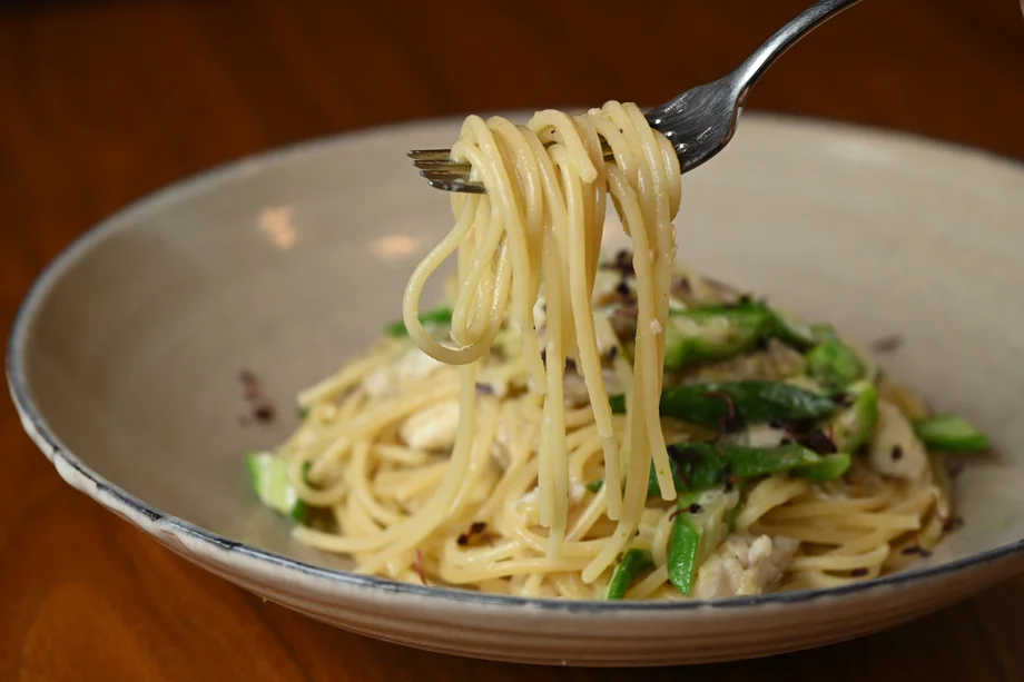 【逗子】人気シェフや食通も太鼓判。路地裏イタリアン「Doicciane」の鱧と焼きなすのパスタ