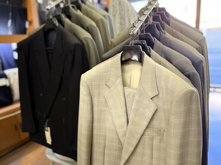 【横須賀】組み合わせは無限大 オーダースーツと街に寄り添う「たかなし洋服店」