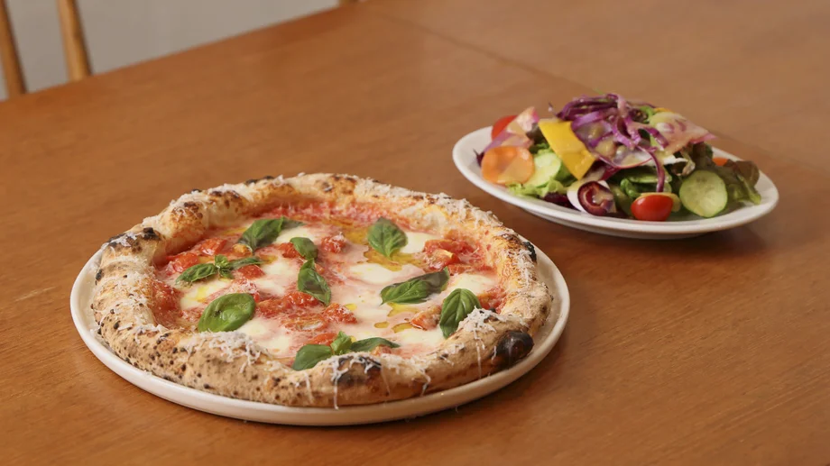 【葉山】イタリア直送の窯で焼く本格ピッツァ。「CANA」西留健次郎さんのDOCマルゲリータ