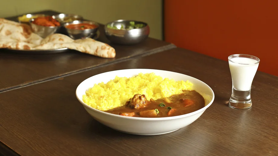 【横須賀】よこすか海軍カレーに異国の風を。ネパール人店長が受け継ぐ明治レシピ