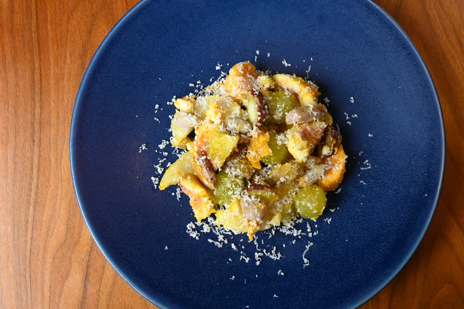 【逗子】ワインがするする進む、旬の食材で奏でるフルーツとチーズの前菜