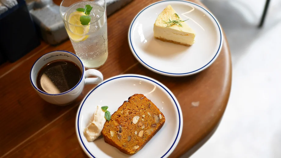 【逗子】旅気分で味わう2種の自家製ケーキ。Love Saves the Dayの幸せカフェ時間