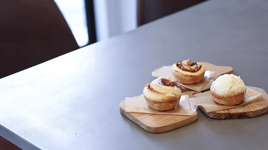 【東逗子】シナモン好き必訪！挽きたてが香る専門店「クルクルシナモン」の至福のロール