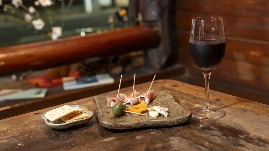 【北鎌倉】常連客と店主が育てた“溜まり場”古民家カフェ「侘助」