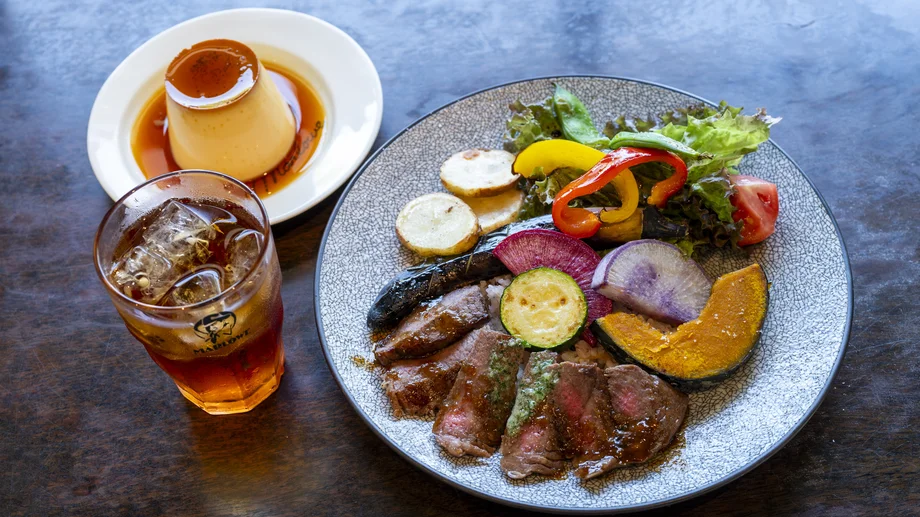 【葉山】三浦牛グリルと旬野菜を堪能!山のマーロウの贅沢ランチ