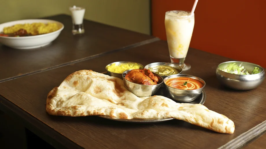 【横須賀】三笠通り地下に本格ネパールの香り!母の味を受け継ぐ本格カレー「ニルヴァーナ」