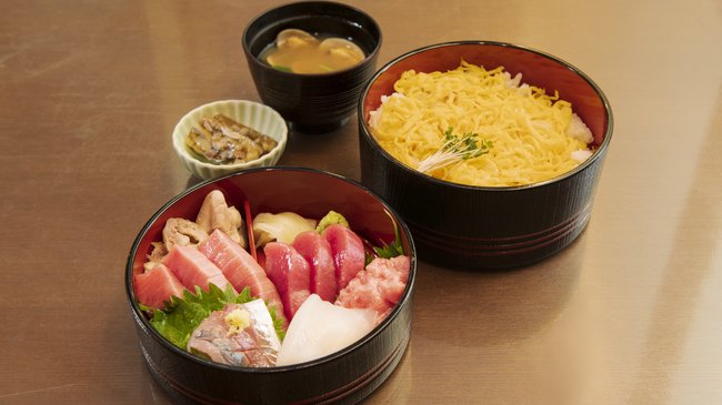 まぐろと地魚のちらし