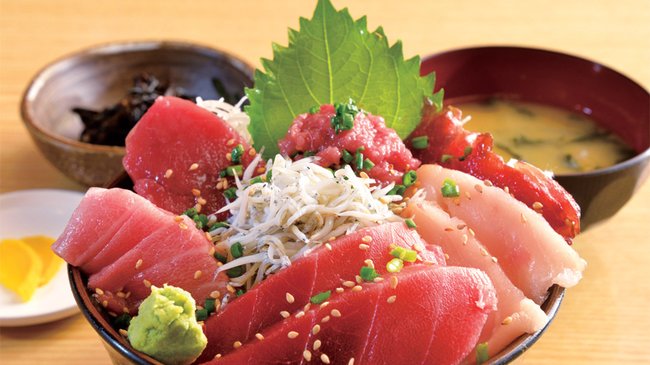 厳選!!まぐろ丼 湘南しらす添え