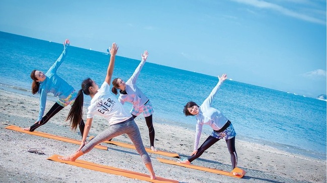 ビーチヨガ体験(45分)<br>ヨガマットレンタル無料