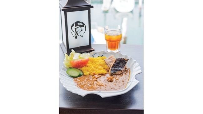 この目の前の海でとれた地魚カレー＆ドリンク