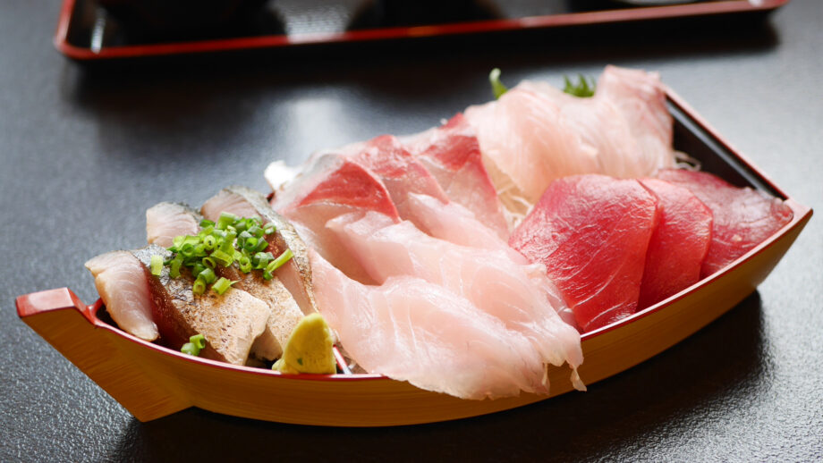 【横須賀】地元が納得する、本物の漁師刺身！｜海鮮料理「勝魚」の1.5倍厚切り定食
