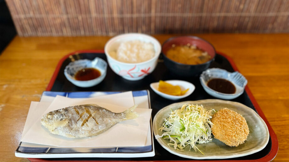 【横須賀・鴨居】驚く白身魚の旨み！二度揚げで香ばしさ極まる「エボ鯛から揚げ定食」｜海鮮料理 鴨鶴