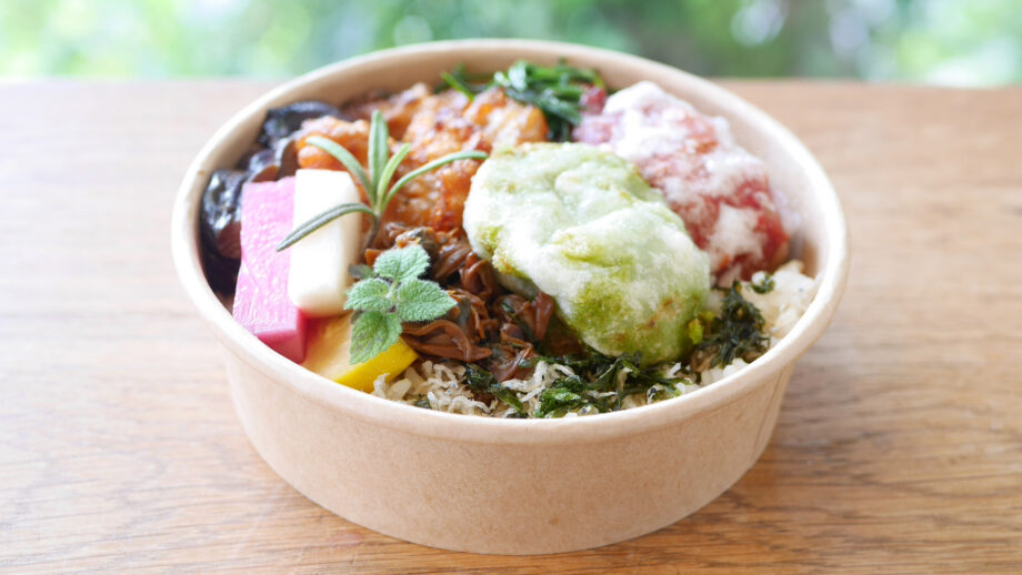 【逗子】予約制「本日のお弁当」米粉唐揚げと三浦野菜の目にも体にも優しいごちそう