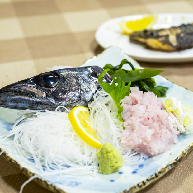 【三崎】魚を買ったらすぐ調理！　三崎の獲れたてを楽しめる「まるいち食堂」