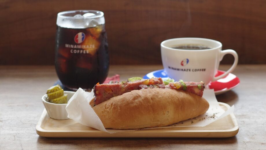 横須賀松坂屋とコラボ。南風コーヒーの絶品ブルストドッグ【三浦海岸】