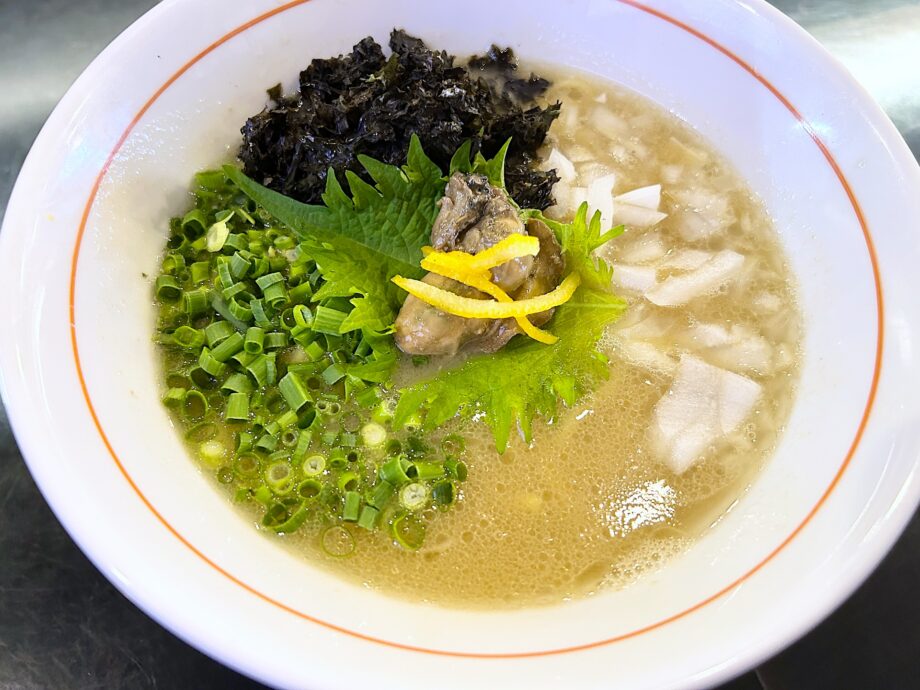 【横須賀】濃厚なのにあっさり？！「SHOW TIME」の「冬季限定 牡蠣豚骨ラーメン」