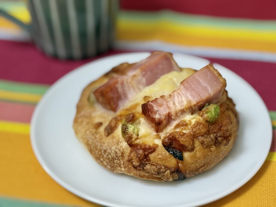 【横須賀】具材たっぷり食事系パンが人気！名物「ベーコーン」誕生の秘密とは？｜つきパン