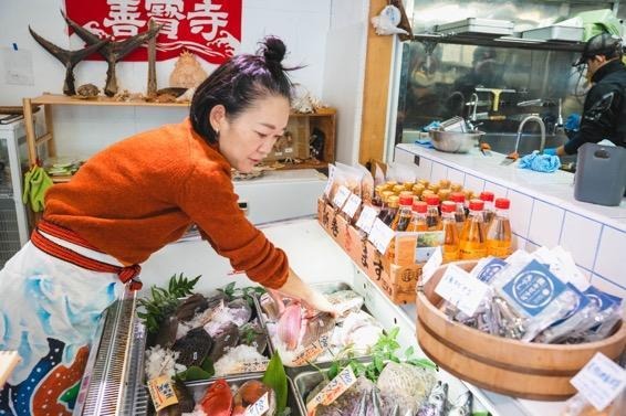鎌倉】“鎌倉のチベット”に誕生した、新しいスタイルの鮮魚店