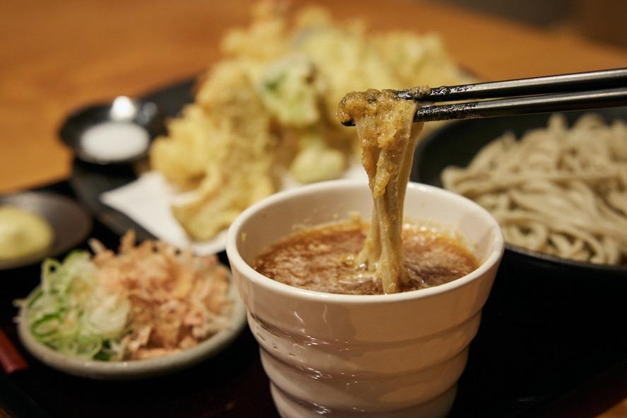 逗子】隠れ名物は“ぬか漬け”。越前そばの名店で愉しむ蕎麦前のススメ