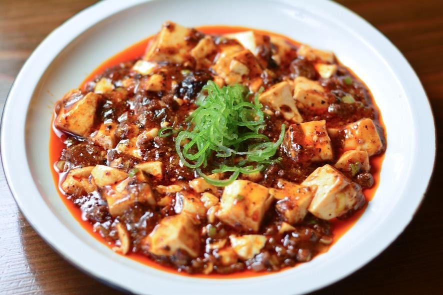【逗子】痺れる辛さと牛のコクが激ウマ！中華街出身の料理人が作る「葉山牛の麻婆豆腐」