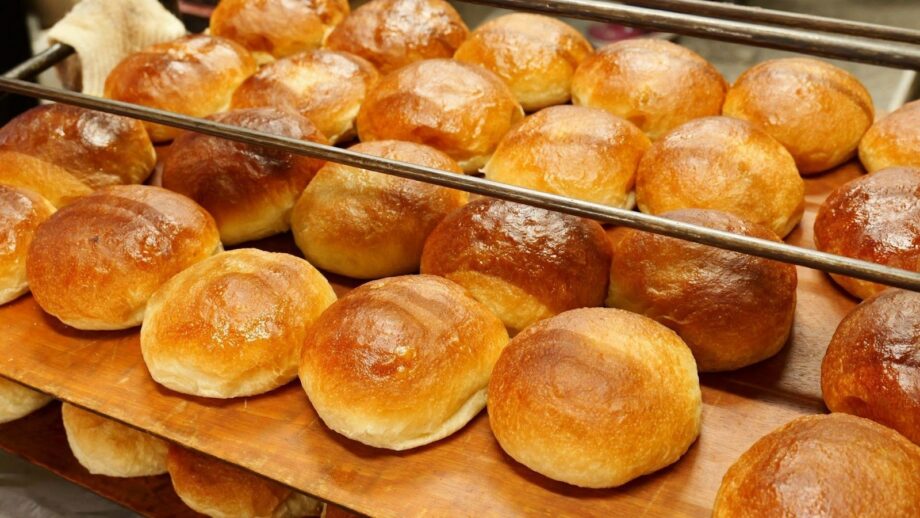 【横須賀】創業70年「パン生地がおいしい」と評判 「中井パン店」のアンパン