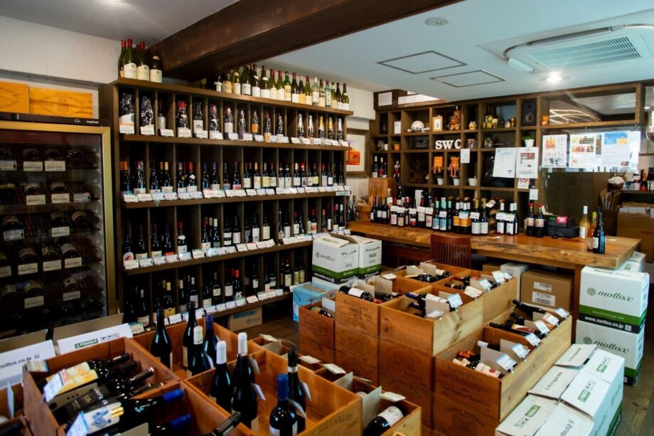 葉山】顧客との対話から最適な1本を。湘南ワインセラー葉山店・花里