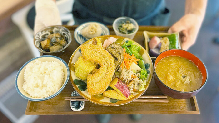 【横須賀】旬の横須賀野菜ランチ！「one drop cafe」の“ベジごはん”で味わうやさしいひと皿