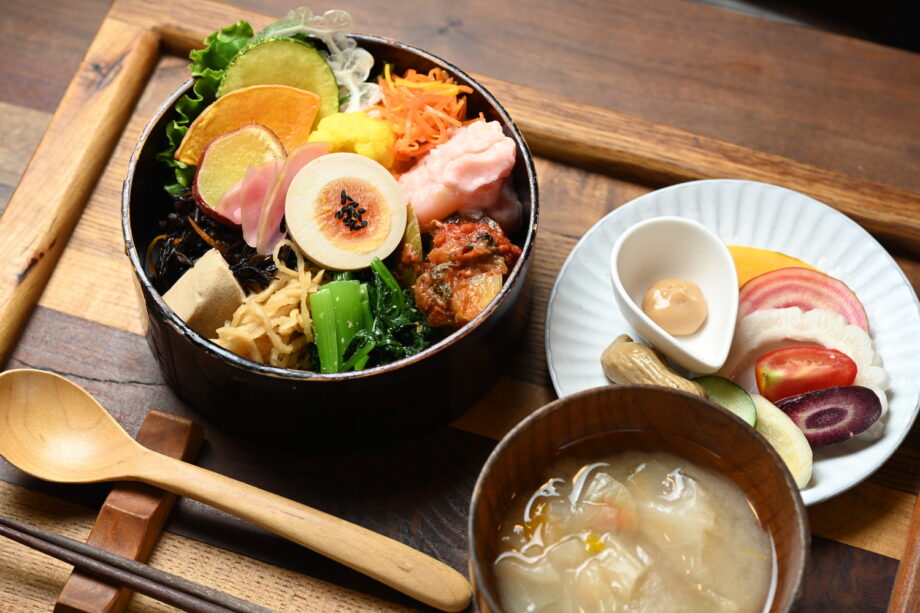 【逗子】三浦野菜たっぷり！「Seedling kitchen」の心と身体が喜ぶ彩りごはん