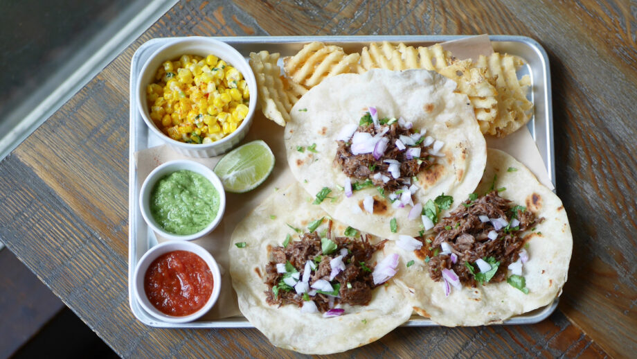 【葉山】本場アメリカの味を楽しむ！絶品、週替わりランチ「タコス・デ・スアデロ」