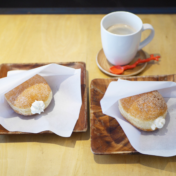 【葉山】希少なコナコーヒー香る、ふわふわマラサダと贅沢スイーツ｜Ali’i Drive