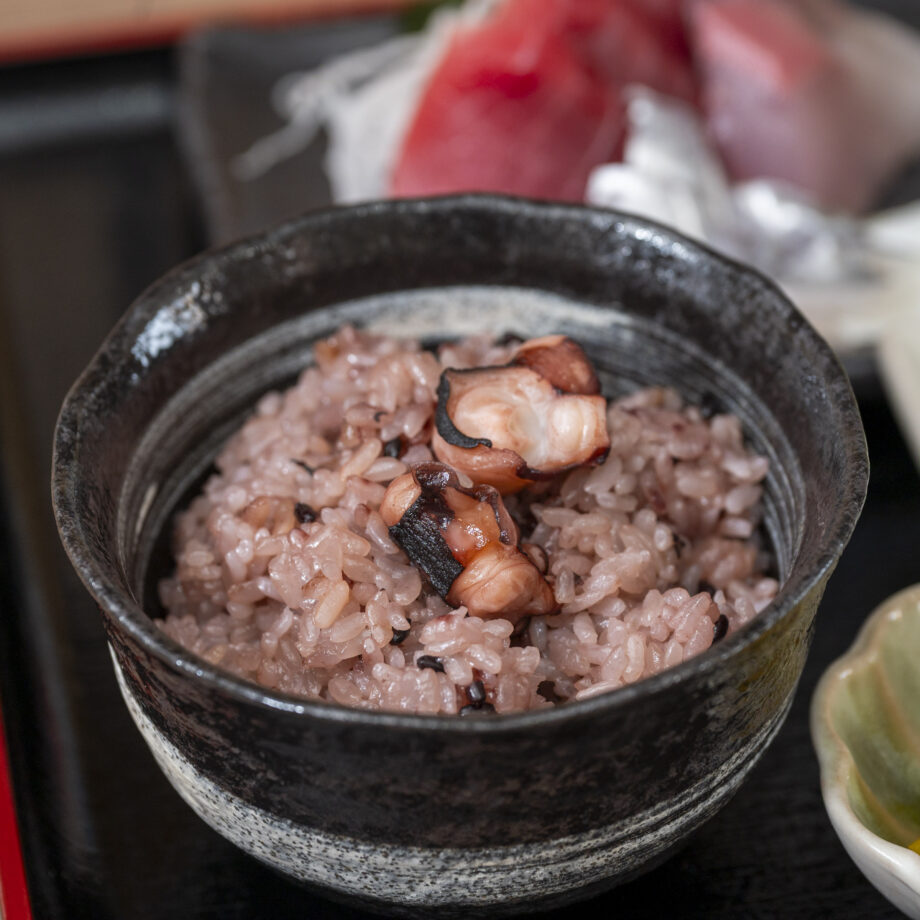 【横須賀】佐島名物「たこ飯」と新鮮刺身！仲買人の海鮮居酒屋「漁師小屋 太田和店」