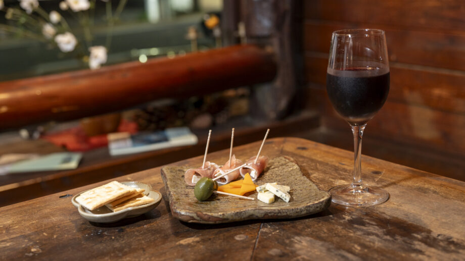 【北鎌倉】常連客と店主が育てた“溜まり場”古民家カフェ「侘助」