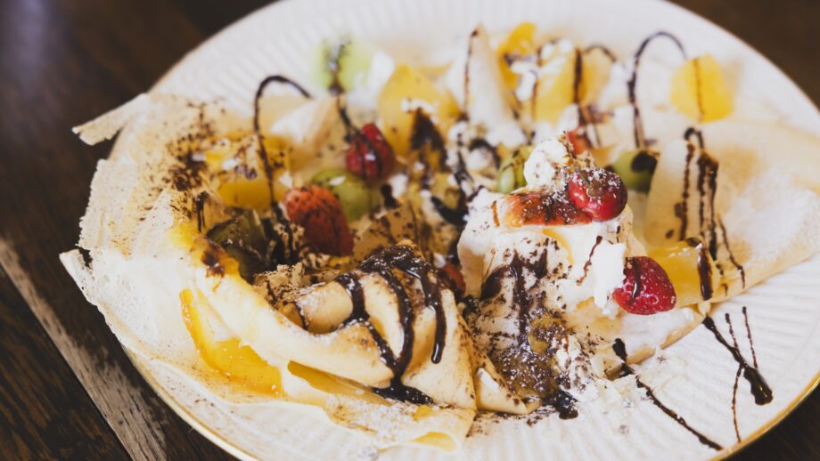 【三崎】「クレープ 木の花」石川さんがつくる華やかな「クレープパフェ」