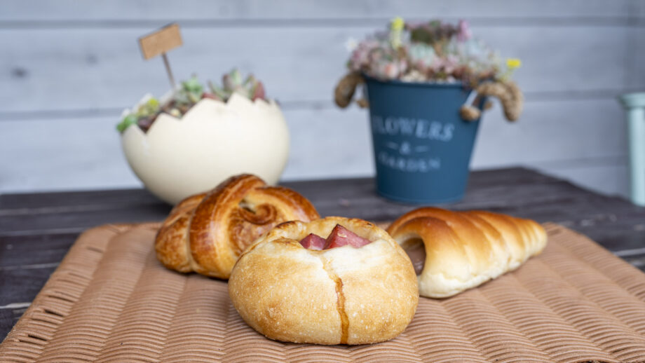 【横須賀】「美味しいチョココロネの秘密は自家製カスタード！溶岩窯パンの名店「ヒマラヤンベーカリー」