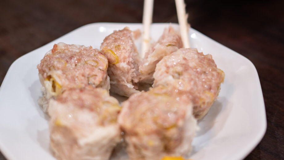 【三崎】有名町中華「中華料理 牡丹」で年間3万個作る「手作りジャンボ焼売」