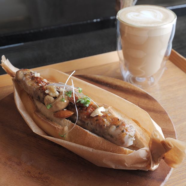 【三浦】サルシッチャもおいしい一級建築士が作った三浦海岸「BAYSIDE CAFE」