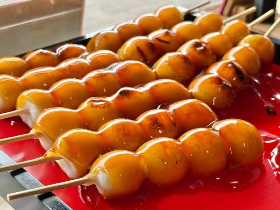 【横須賀】焼きだんごが1日100本！創業70年「三吉野」の老舗和菓子店が守るやさしい甘さ