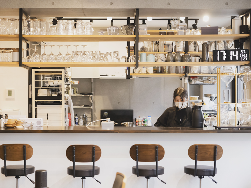 三浦海岸】「Cafe134」こだわりの本格焙煎珈琲を楽しめるコワーキング