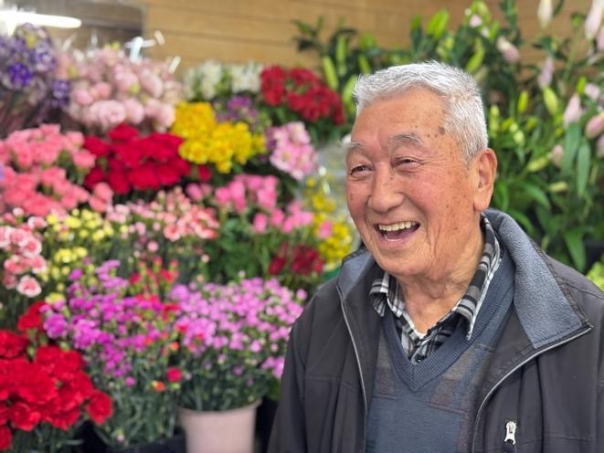【横須賀】花持ちの良さでいつも完売 青木實さんが築100年で営む「青木生花店」