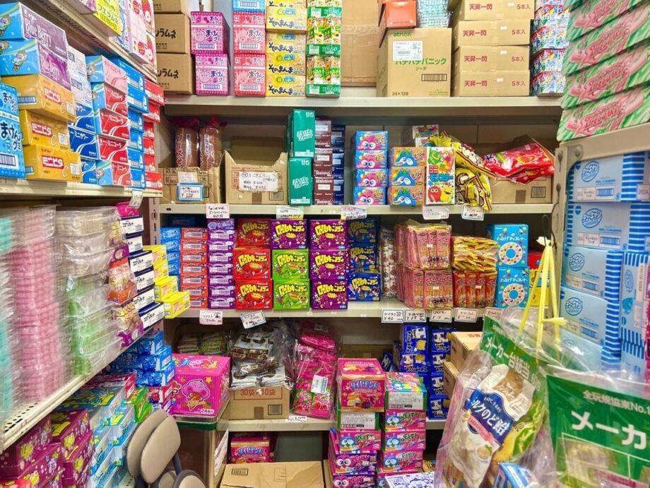 【横須賀】夢のような空間にワクワクが止まらない 三浦半島最大級の駄菓子卸問屋 福吉屋商店