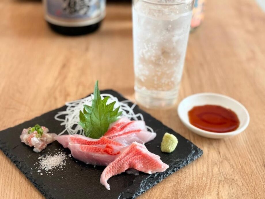 【横須賀】“究極の魚”と“焼酎70種”、“熱烈カープ愛”が同居する名店　もつ鍋の店「温」