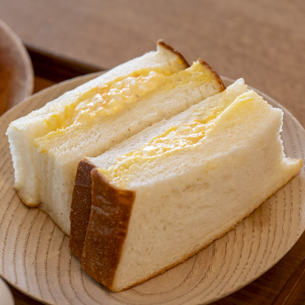 【葉山】「三角屋根 パンとコーヒー」中澤裕佳さんが作るふわふわもちもち「たまごサンド」