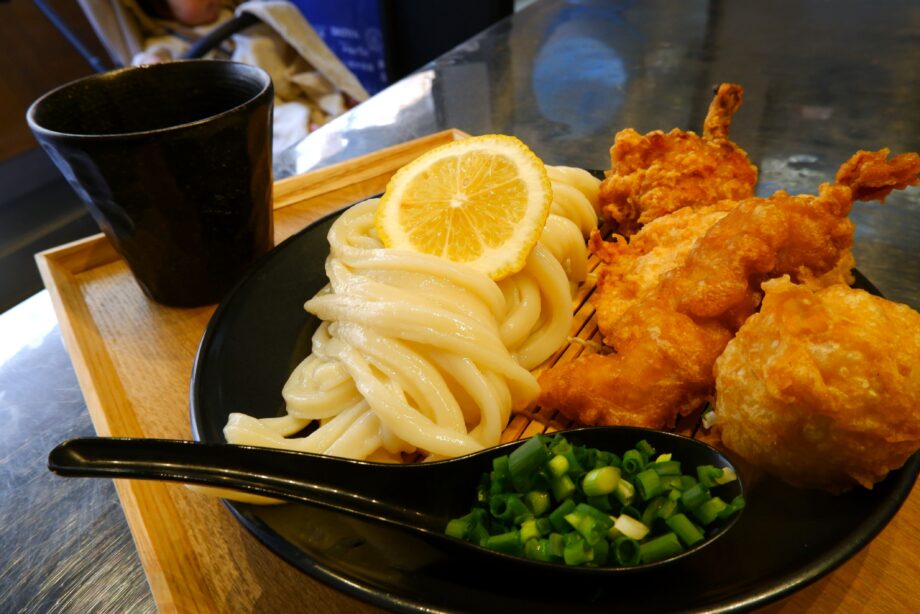 【雑色】週2日のみ！リズミカルな究極うどん「浅草真九郎」